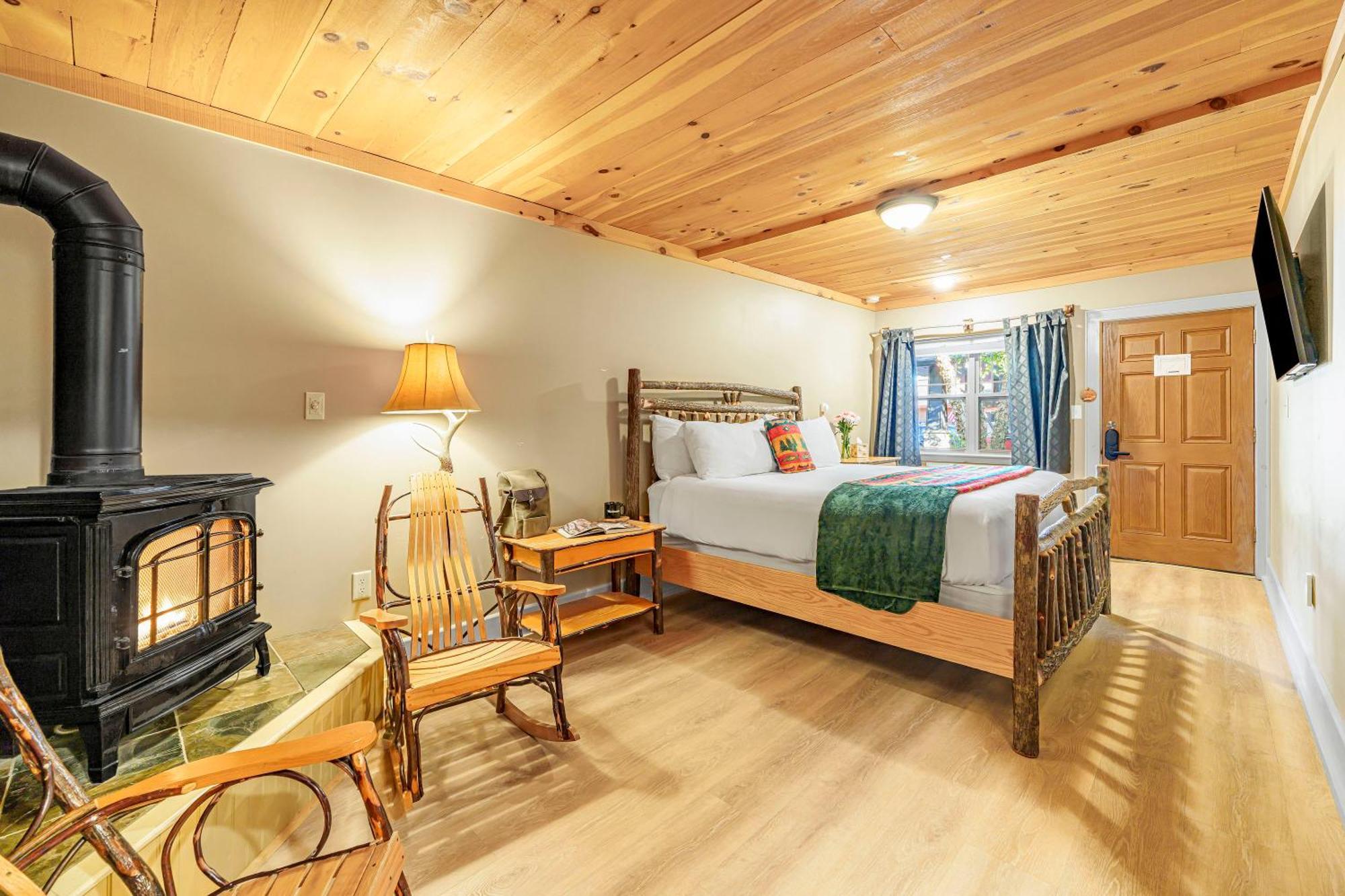 The Alpine Lodge North Creek ภายนอก รูปภาพ