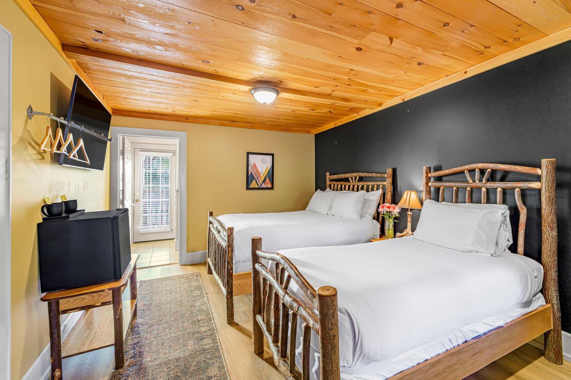 The Alpine Lodge North Creek ภายนอก รูปภาพ